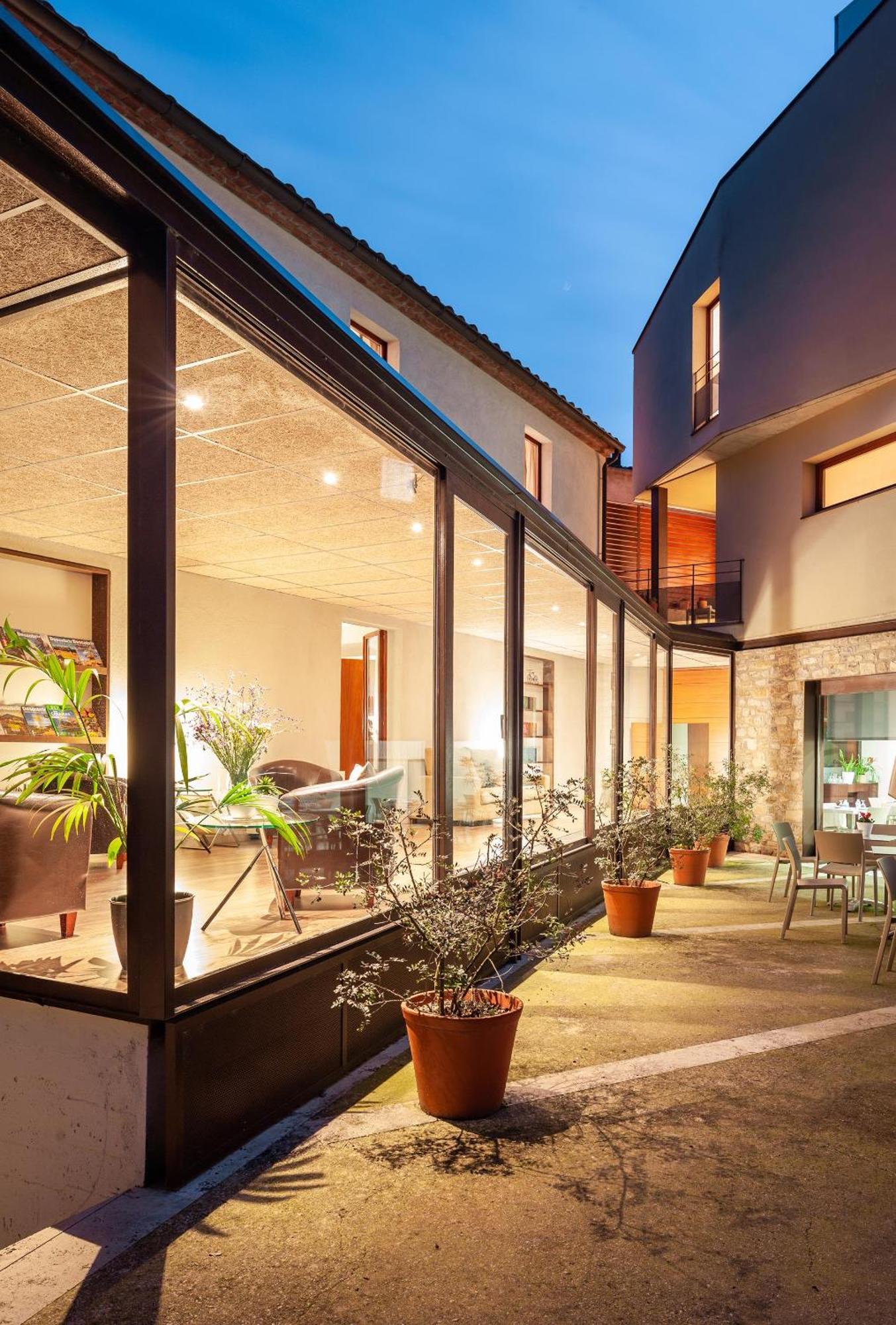 Casa Marcial (Adults Only) Hotel เบซาลู ภายนอก รูปภาพ